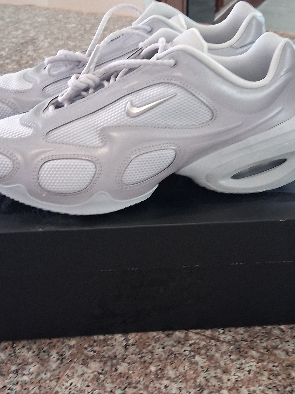 Nike Silver/White Athletic Sneakers.Brand Newsize10